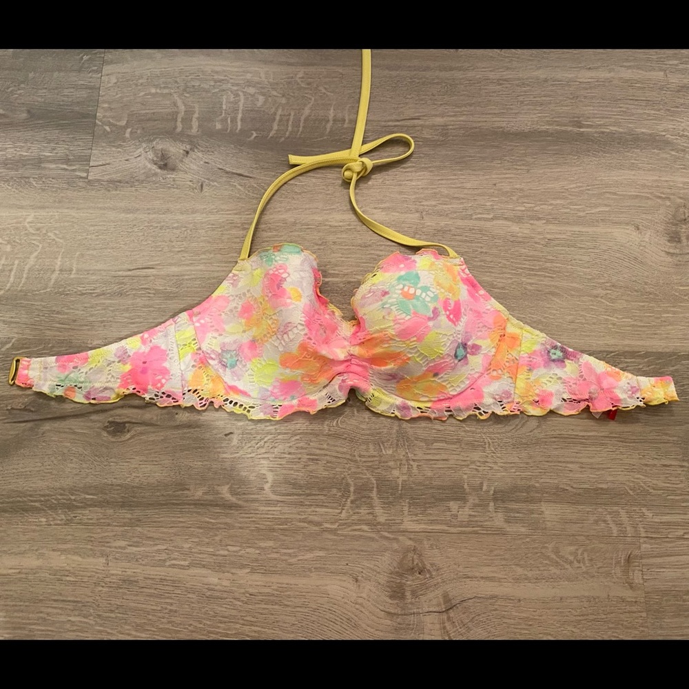 Victoria’s Secret Bikini Top